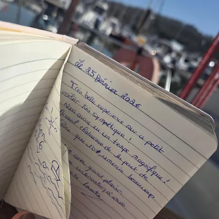 Nuit Insolite A Bord D'alibis, 8m 滨海迪沃